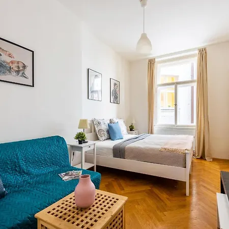 Apartamento 2bdr Old Town Square W Fast Wi-fi