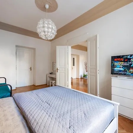 2bdr Old Town Square W Fast Wi-fi Apartamento *