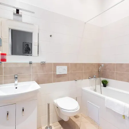 Apartamento 2bdr Old Town Square W Fast Wi-fi *