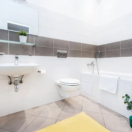 2bdr Old Town Square W Fast Wi-fi Apartamento