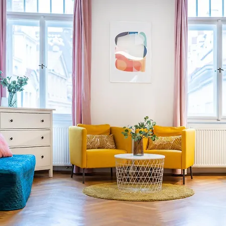 2bdr Old Town Square W Fast Wi-fi Apartamento *